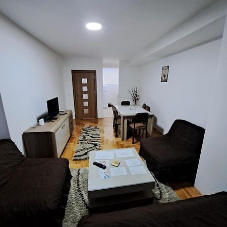 Apartman Vranje Apartment Екстериор снимка