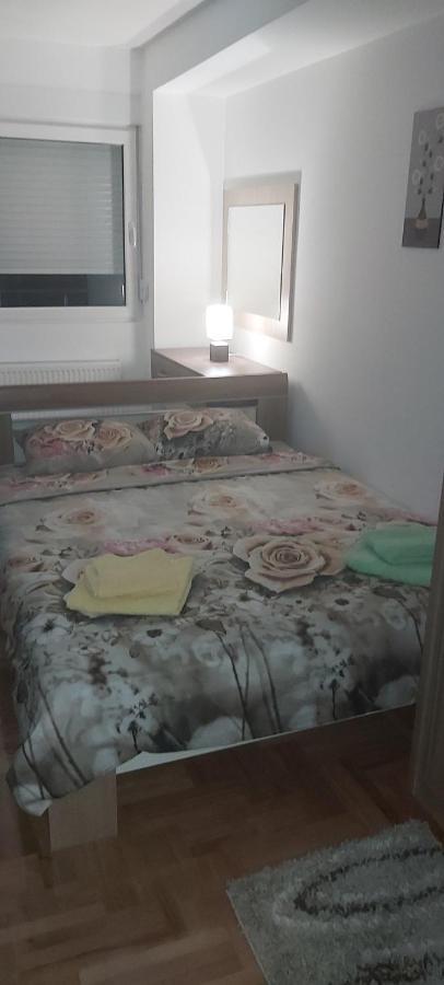 Apartman Vranje Apartment Екстериор снимка