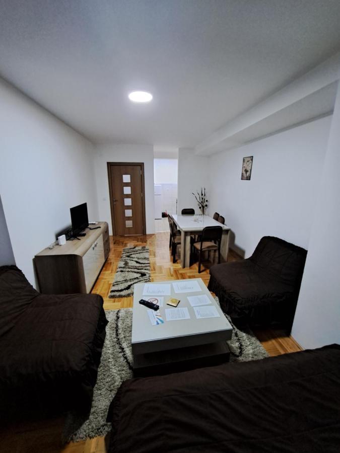 Apartman Vranje Apartment Екстериор снимка